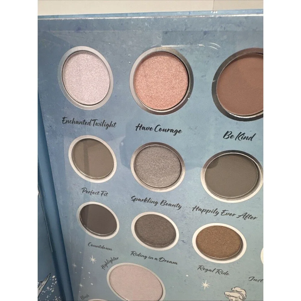 New Disney Princess - CINDERELLA  - 22 Color Face &Eyeshadow Palette - Full Size